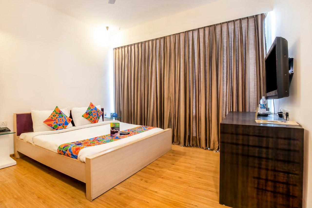 Fabhotel Raj Darbar Gurgaon Exterior foto