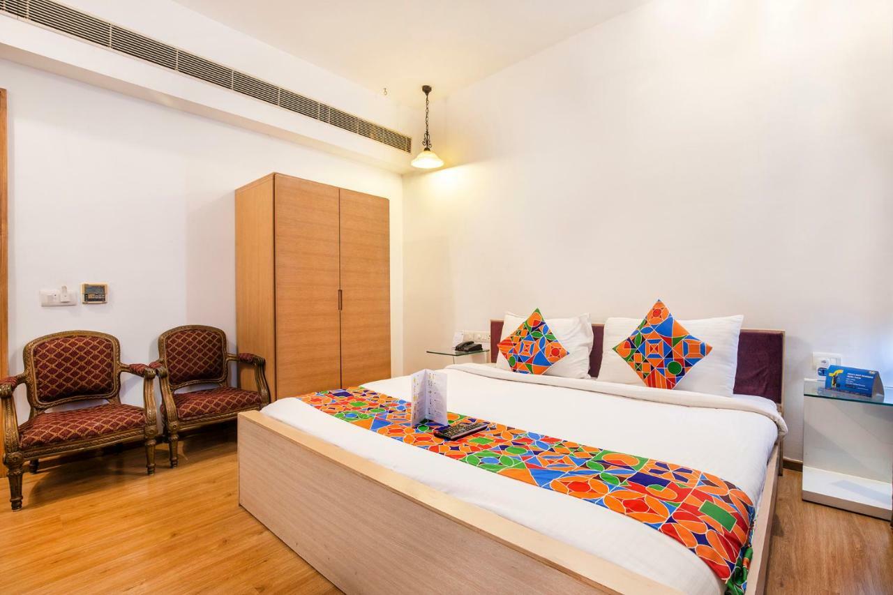 Fabhotel Raj Darbar Gurgaon Exterior foto